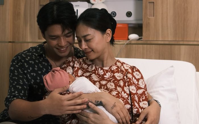 Chồng Ngô Thanh Vân chia sẻ những hình ảnh đầu tiên của ái nữ