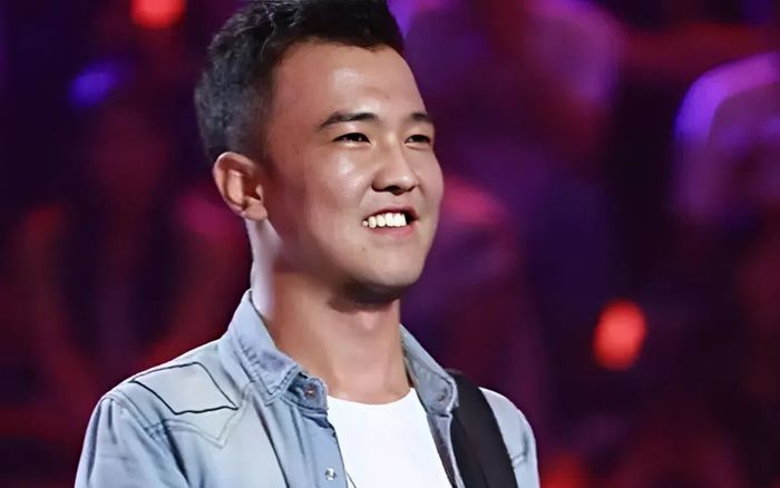 Nam ca sĩ đột tử ở tuổi 35, thường xuyên thức khuya để biểu diễn