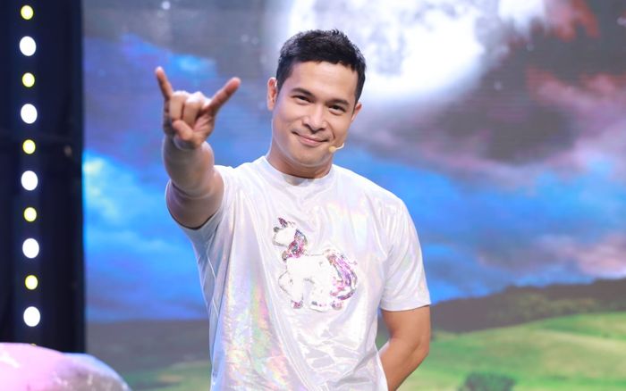 Loạt ảnh gây 'bão' của Trương Thế Vinh tại lễ diễu binh, diễu hành 2/9