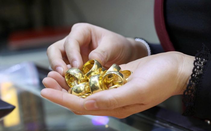 Giá vàng hôm nay (10/9): Nhà đầu tư sốc trước giá vàng nhẫn