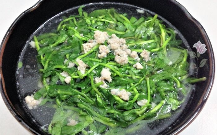 Ăn đều đặn 2 loại rau 'khó nuốt' này, cơ thể thay đổi đáng ngạc nhiên