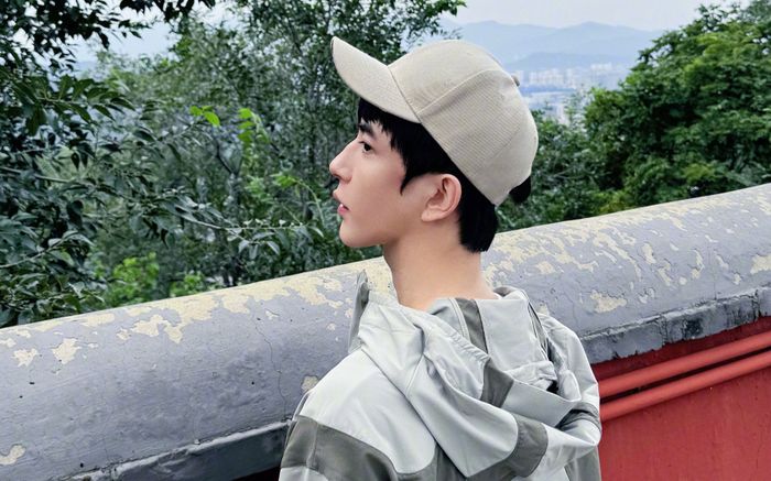 Xót xa hình ảnh cuối cùng của nam diễn viên qua đời vì ngã lầu