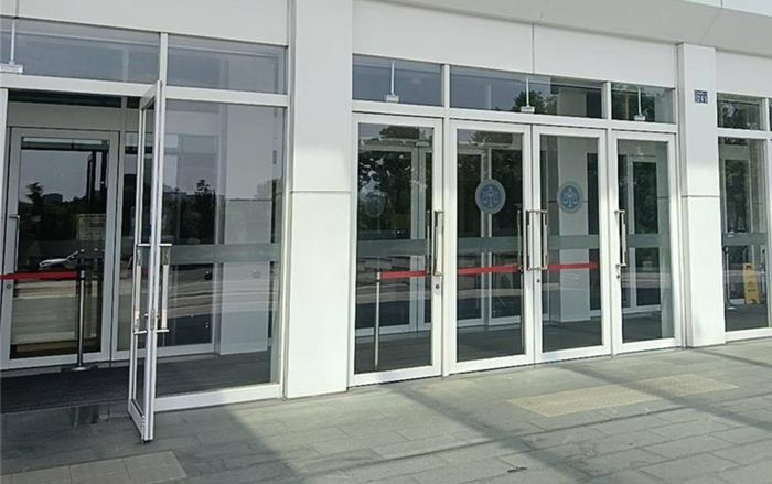 Nhìn lén phiếu lương của đồng nghiệp nhiều lần, người đàn ông gặp rắc rối không ngờ