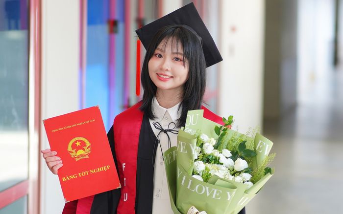 Hành trình trở thành thủ khoa của cô sinh viên Ngoại thương với 143 tín chỉ đều đạt điểm tuyệt đối