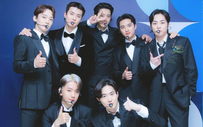 EXO vướng nghi vấn đạo nhái BLACKPINK