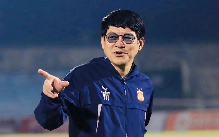 Quá khó, HLV Vũ Tiến Thành