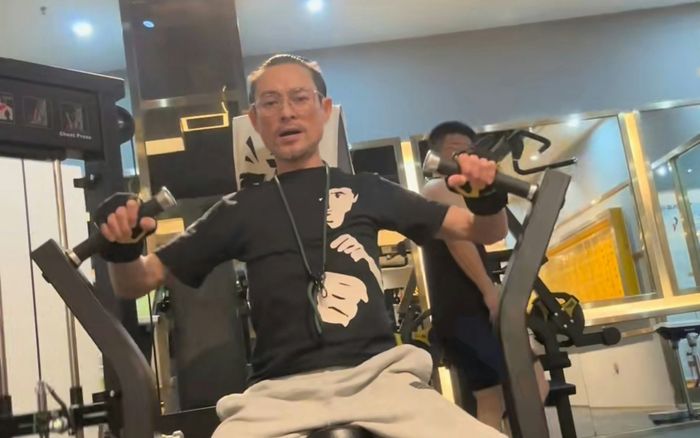 Nam diễn viên đình đám một thời lộ dấu hiệu lão hóa ở tuổi 52, tập gym cũng chật vật
