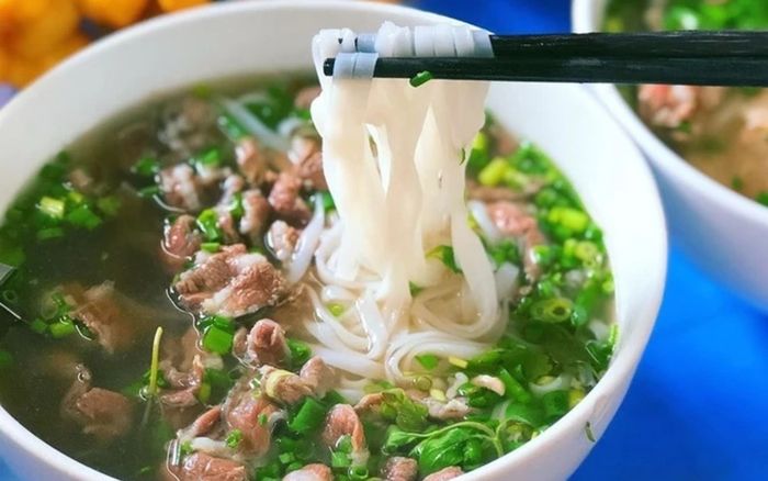 Ăn bún, phở thường xuyên: Cơ thể phải gánh chịu những gì?