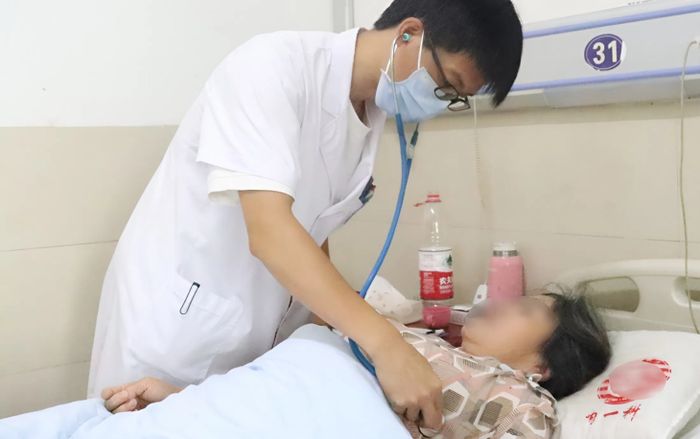 Đặt đồng xu vào tủ lạnh, bất ngờ cứu cả nhà khỏi 1 căn bệnh nguy hiểm