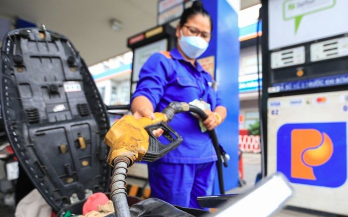 Giá xăng dầu hôm nay 18/9: Tăng đồng loạt