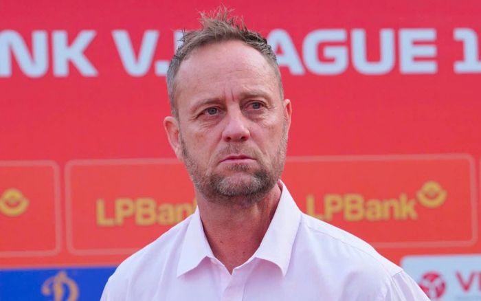 HLV Polking nói thật đội bóng Trung Quốc không xứng đáng có 1 điểm