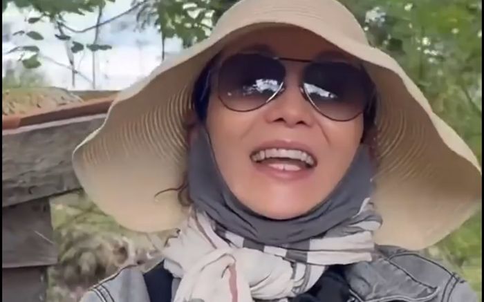 Nữ diễn viên nổi tiếng bậc nhất showbiz bị lừa tình tiền nay về quê nuôi gà