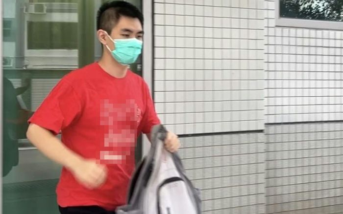 Hành hạ con mèo của bạn cùng phòng, nam sinh 'trả giá' đắt