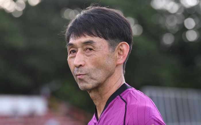 HLV tuyển Thái Lan bảo vệ quyết định loại Theerathon