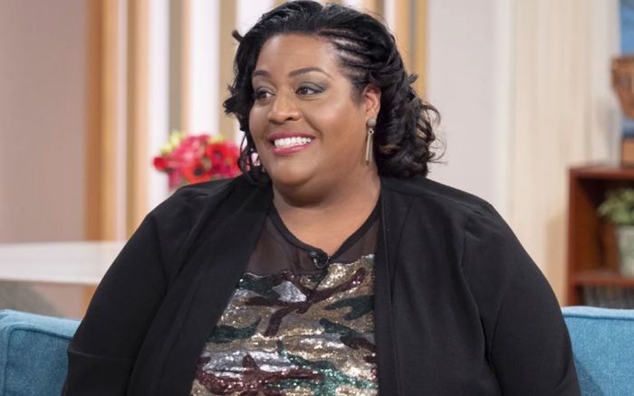 Giảm liền 71kg, nữ MC nổi tiếng khiến fan ngỡ ngàng vì không thể nhận ra