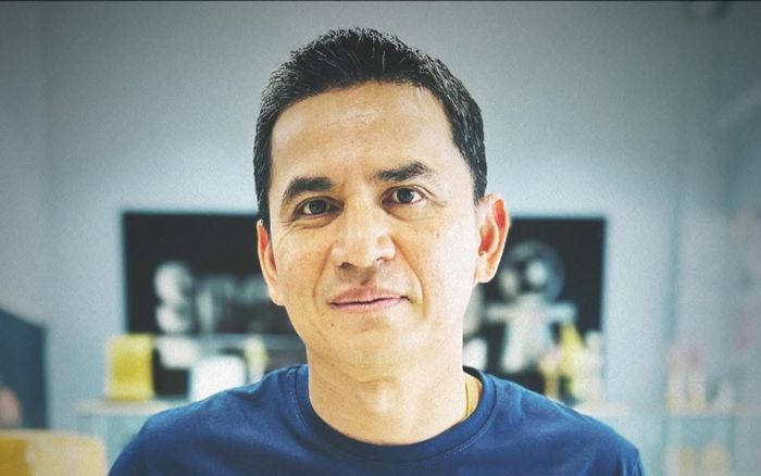 Hà Nội FC được khuyên mời HLV Kiatisuk