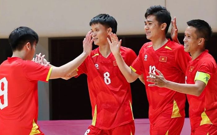 Tuyển Việt Nam thắng 9-1 ở Trung Quốc