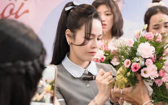 Nhật Kim Anh 'gây sốt' tại đám cưới