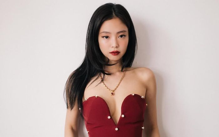 Jennie có đang lợi dụng sự nổi tiếng?