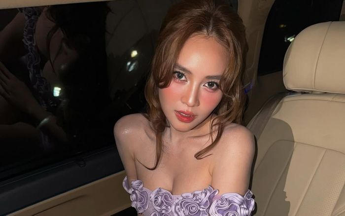 Ninh Dương Lan Ngọc diện váy xuyên thấu khoe trọn vóc dáng nuột nà