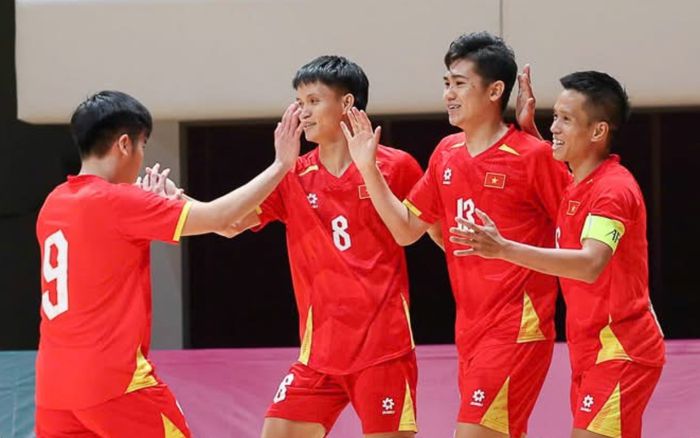 Tuyển Việt Nam quá mạnh so với Trung Quốc?