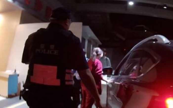 Người phụ nữ bị rắn độc cắn rơi vào hôn mê, thoát chết nhờ người đặc biệt