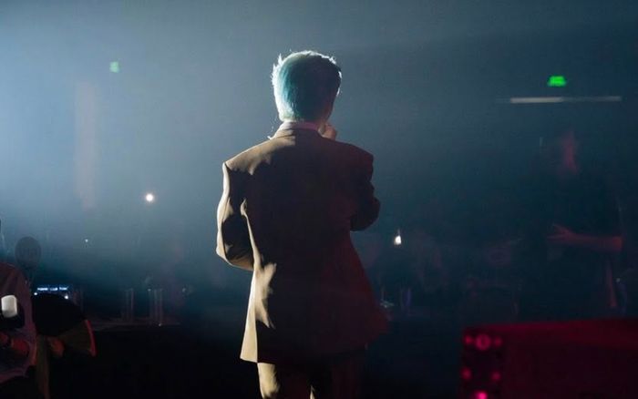 Nam ca sĩ Việt vừa nhận được số tiền 9 tỷ đồng