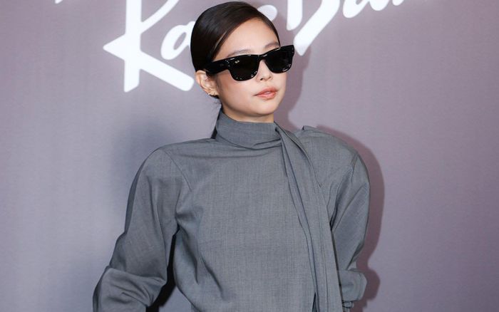 Nam ca sĩ đang khiến cộng đồng fan Jennie 'dậy sóng'