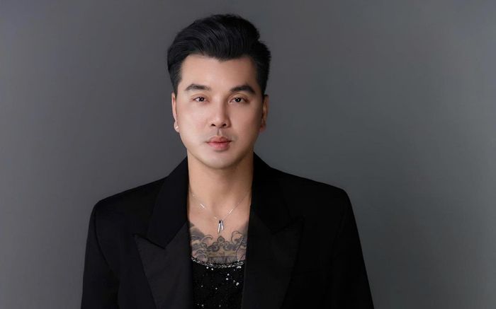 Giữa tâm bão web cá độ, Ưng Hoàng Phúc có hành động gây chú ý