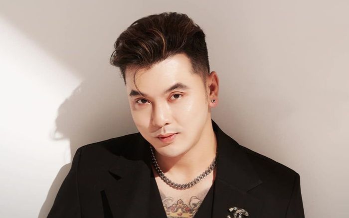 Sáng nay (23/9), Ưng Hoàng Phúc bị Công an TP.HCM mời lên làm việc