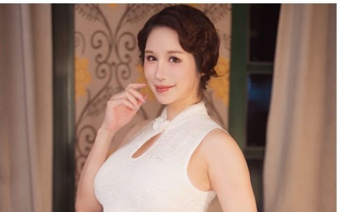 Nữ người mẫu nổi tiếng vừa ly hôn nay công bố 17 điều kiện chọn bạn trai gây choáng