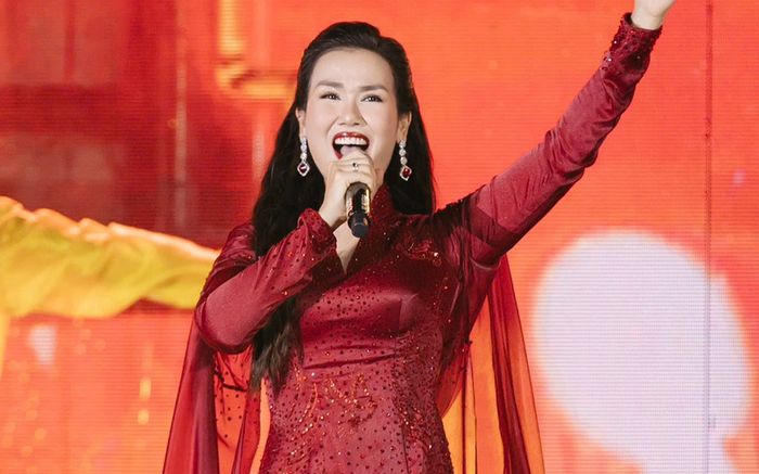 Võ Hạ Trâm thông báo tạm dừng ca hát