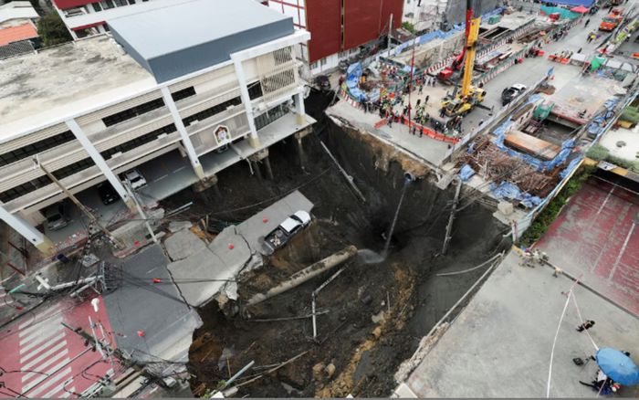 Kinh hoàng 'hố tử thần' ở thủ đô Thái Lan: Đường nứt toác, sụt sâu 50 mét