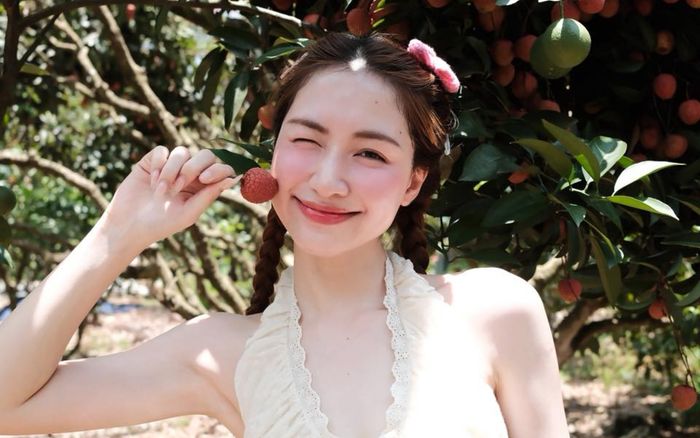 Hòa Minzy khoe đôi chân nuột nà, lộ một chi tiết liên quan Văn Toàn gây chú ý