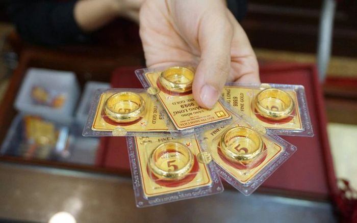 Giá vàng hôm nay (26/9): Vàng miếng và vàng nhẫn đồng loạt biến động