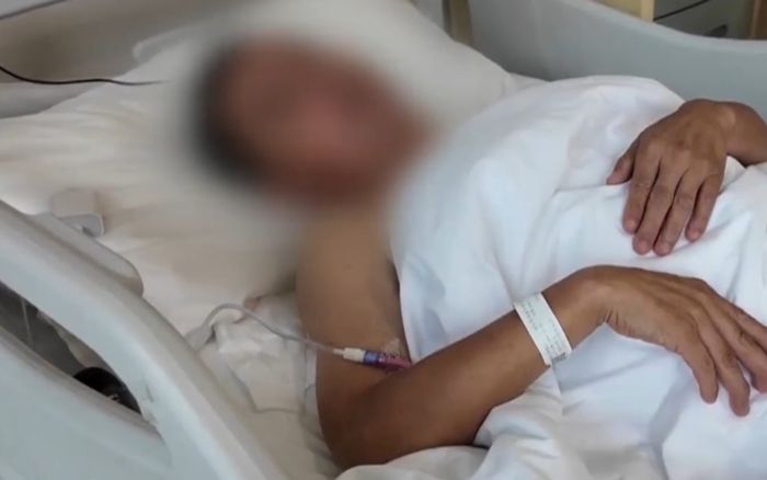 Người đàn ông bị liệt nửa người sau khi giác hơi