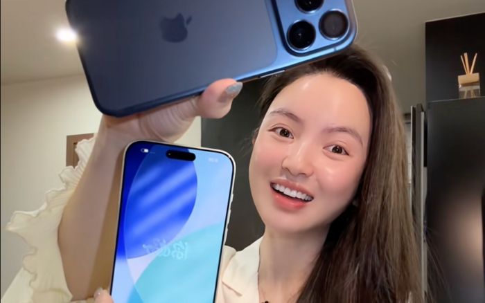 Vợ chê iPhone 17 Pro Max nhưng Quang Hải lại có phản ứng bất ngờ