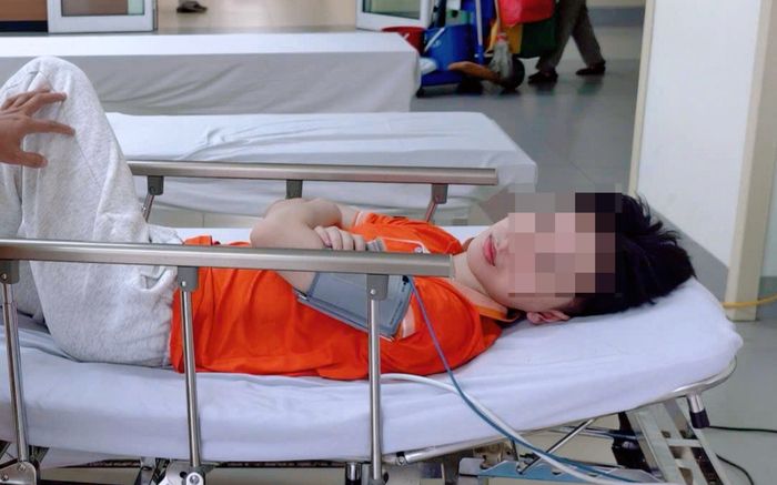 Nam sinh rơi vào nguy kịch bởi căn bệnh quen thuộc đang ngày càng trẻ hoá