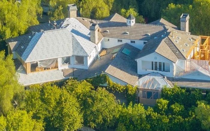 Nữ ca sĩ chi tiền 'khủng' sửa lại biệt thự 554 tỷ đồng sau ly hôn chồng