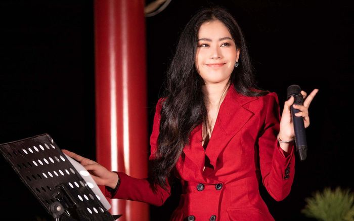 Nam Em gây tranh cãi khi hát ca khúc sáng tác bằng AI: 'Hát vậy mà cũng dám nhận tiền'