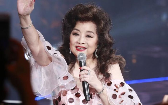 Nữ danh ca giải nghệ khi đang trên đỉnh cao, dành phần đời còn lại để làm từ thiện
