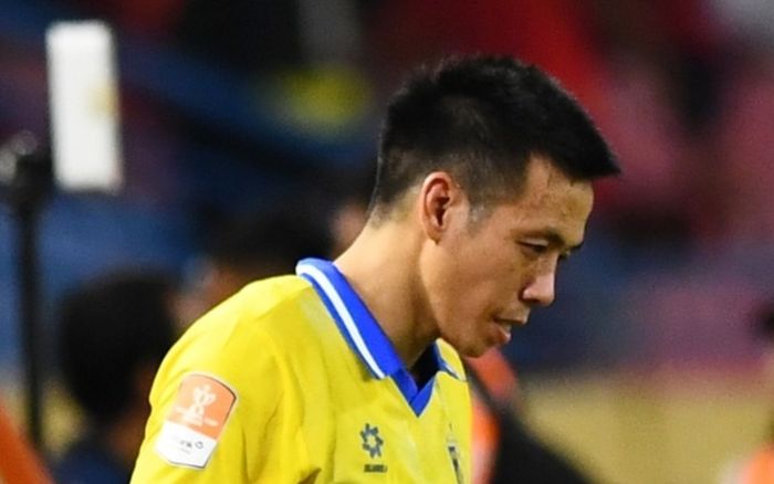 Thất vọng với tiền đạo Văn Quyết