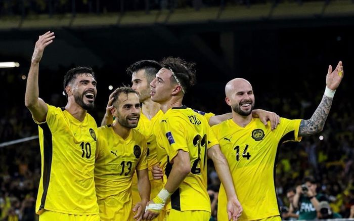 Truyền thông thế giới nói rõ vụ cầu thủ Malaysia dùng giấy tờ giả trước tuyển Việt Nam