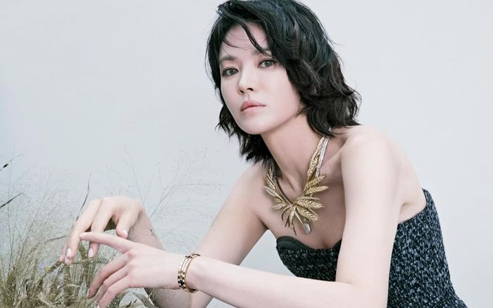 Song Hye Kyo khiến mạng xã hội 'dậy sóng'