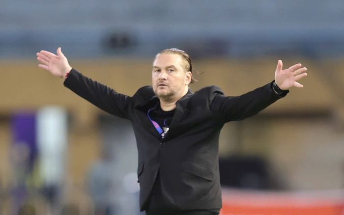 HLV Popov đã xóa bỏ nghi ngờ