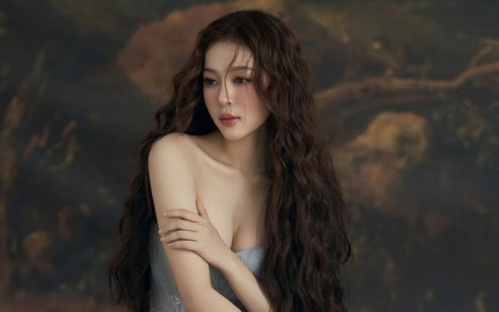 Clip hơn 1 phút của Hoa hậu Kiều Duy khiến mạng xã hội 'dậy sóng'