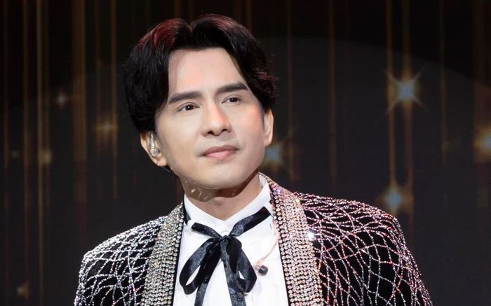 Choáng với số tiền Đan Trường cứu trợ bà con đang ở vùng bão lũ