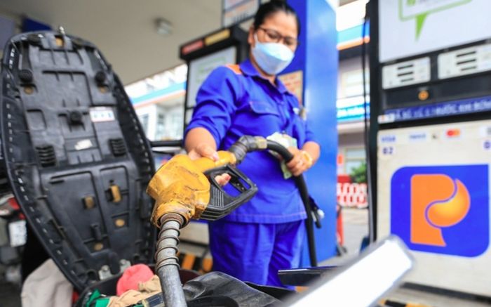 Giá xăng dầu hôm nay 29/9: Suy giảm mạnh