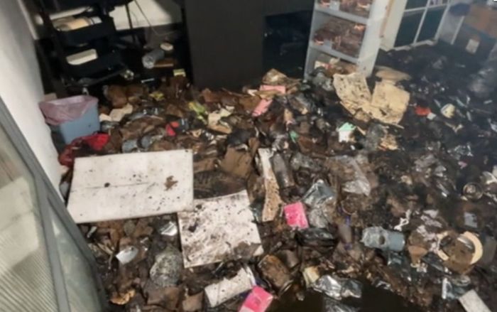 Pin trong đèn lồng cắm trại phát nổ, cảnh tượng sau vụ hỏa hoạn khiến ai cũng bàng hoàng