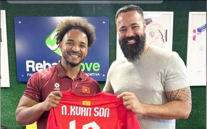 Bản hợp đồng bất ngờ từ Brazil cho Nguyễn Xuân Son